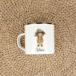 Emaille Tasse Feuerwehrmann-famprints-Emaille Tasse-Die personalisierte Emaille Tasse Feuerwehrmann ist das perfekte Geschenk für Kinder. Mit einem mutigen Feuerwehrmann in Aquarell Optik bedruckt, bietet sie 5 verschiedene Varianten zur Auswahl. Der bril