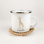 Emaille Tasse Giraffe No1-famprints-Emaille Tasse-Entdecke die bezaubernde Emaille Tasse Giraffe – der perfekte Begleiter für kleine Abenteurer! Mit einem Füllinhalt von 300 ml ist sie ideal für heiße Schokoladen, Saft oder Wasser. Personalisierbar mit de