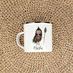 Emaille Tasse Indianerin-famprints-Emaille Tasse-Entdecke die zauberhafte Emaille Tasse mit einem liebevollen Aquarell-Motiv einer Indianerin, die nicht nur funktional, sondern auch ein echter Hingucker ist. Diese personalisierte Tasse bringt Freude in de