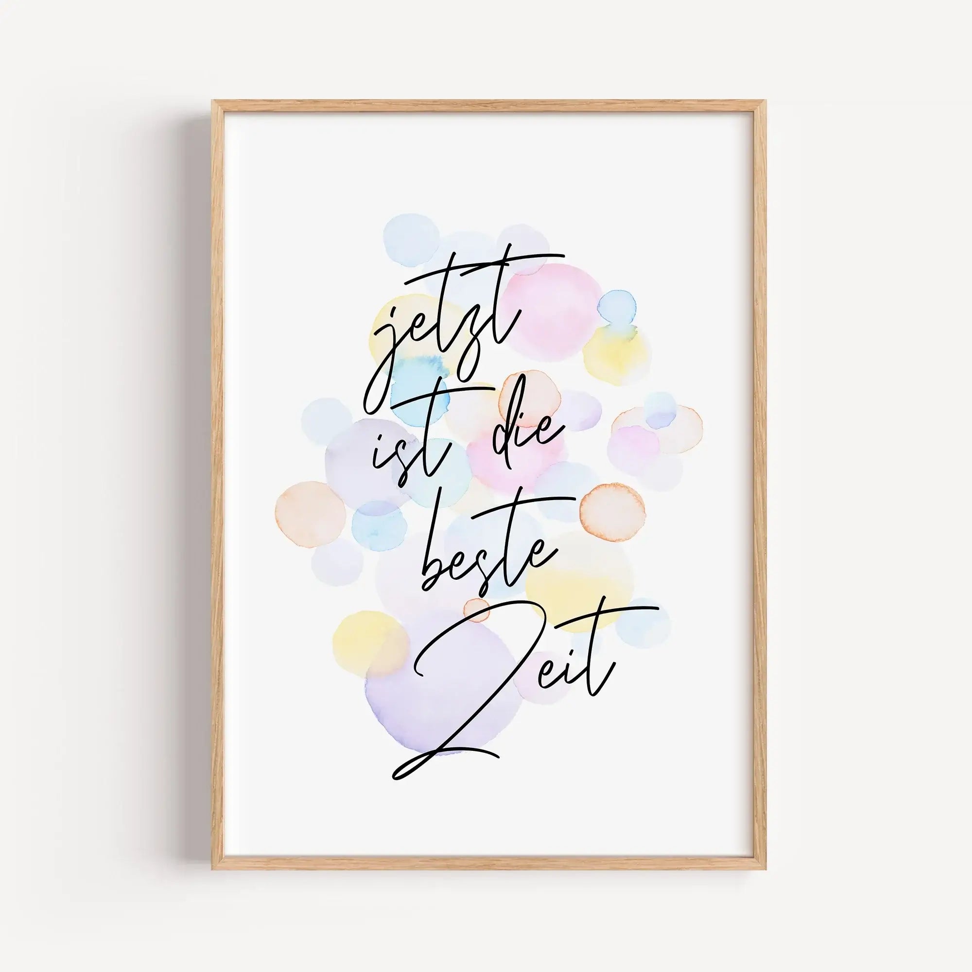 Poster 'Jetzt ist die beste Zeit'-famprints-Poster-Das 'Jetzt ist die beste Zeit' Kinder Poster zeigt wie toll die Kindheit doch ist. Unbeschwert spielen ohne sich Gedanken über etwas machen zu müssen. Auf dem Kinder Poster befindet sich der schwarze hand