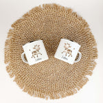 Emaille Tasse Kuh-famprints-Emaille Tasse-Entdecke die bezaubernde Emaille Tasse mit einer liebevollen Kuh im Aquarell-Look, die nicht nur praktischen Nutzen bietet, sondern auch ein Lächeln auf jedes Gesicht zaubert. Diese personalisierte Tasse wird zum