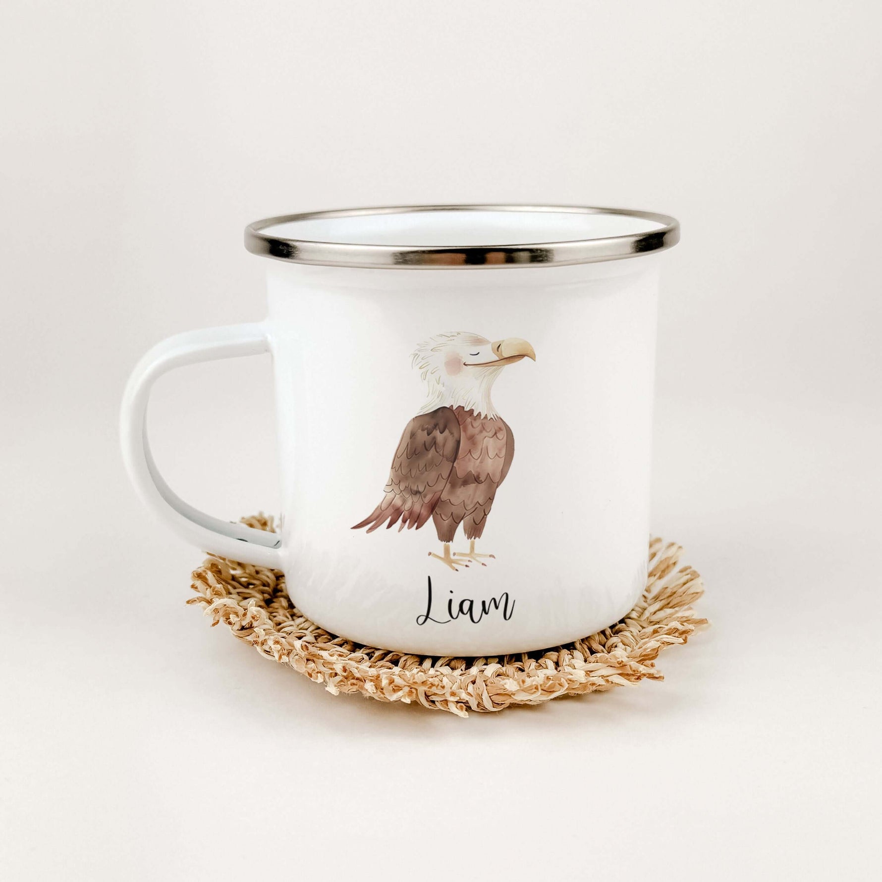 Emaille Tasse Adler-famprints-Emaille Tasse-Entdecke die bezaubernde Emaille Tasse mit einem süßen Adler in Aquarell-Optik! Diese personalisierte Tasse wird mit deinem Wunsch-Namen bedruckt und ist ein echtes Unikat, das mit viel Liebe von uns gestaltet w