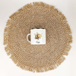 Emaille Tasse Biene-famprints-Emaille Tasse-Entdecke die zauberhafte Emaille Tasse Biene – das perfekte Geschenk für kleine Imker! Mit einem personalisierten Namen bedruckt, wird jede Tasse zum einzigartigen Begleiter. Die süße kleine Biene in lebendiger