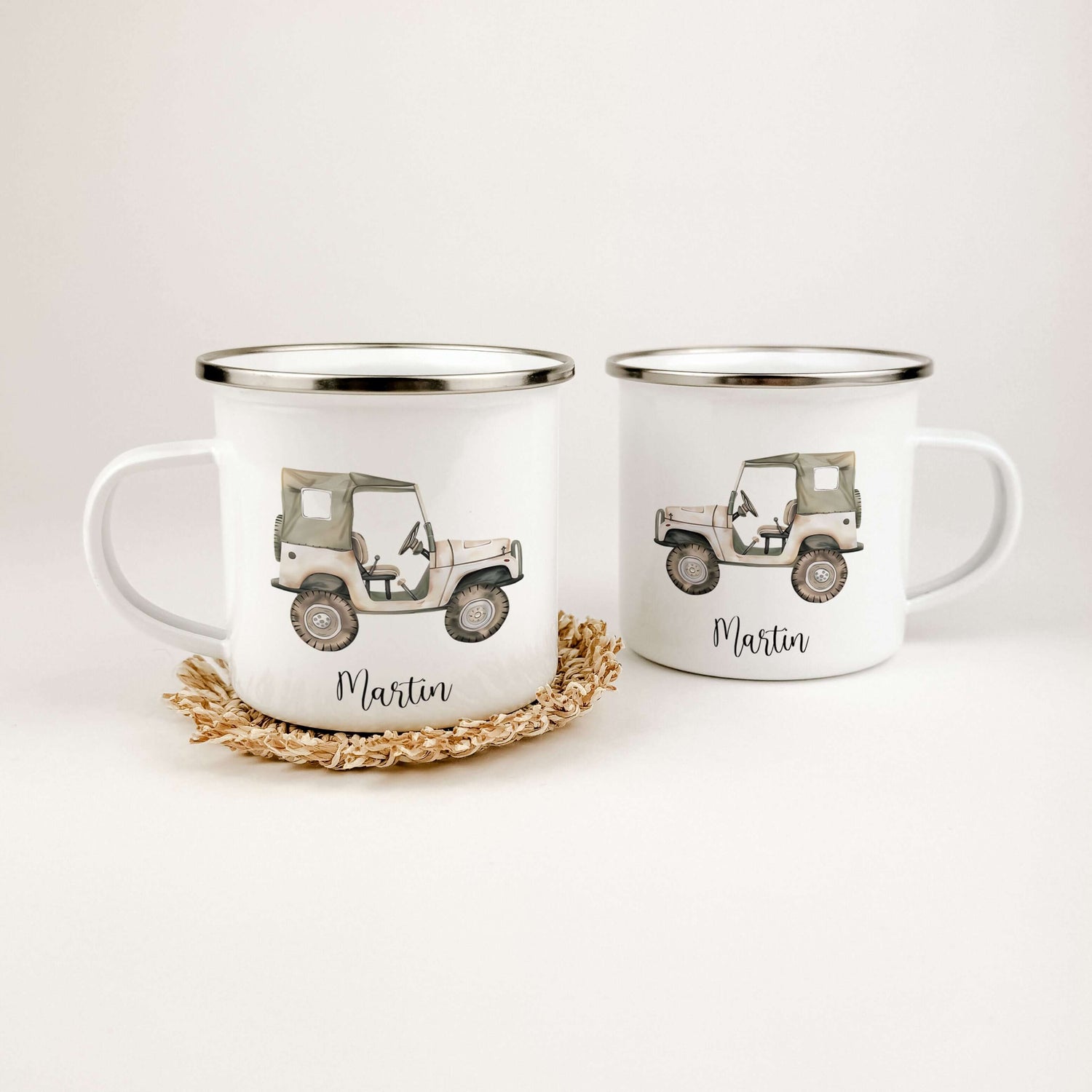 Emaille Tasse Auto-famprints-Emaille Tasse-Die personalisierte Emaille Tasse "Auto" ist das ideale Geschenk für Kinder zur Einschulung, Taufe oder Ostern. Mit ihrem einzigartigen Design eines kleinen Geländewagens in Aquarell Optik wird sie von uns mit Li