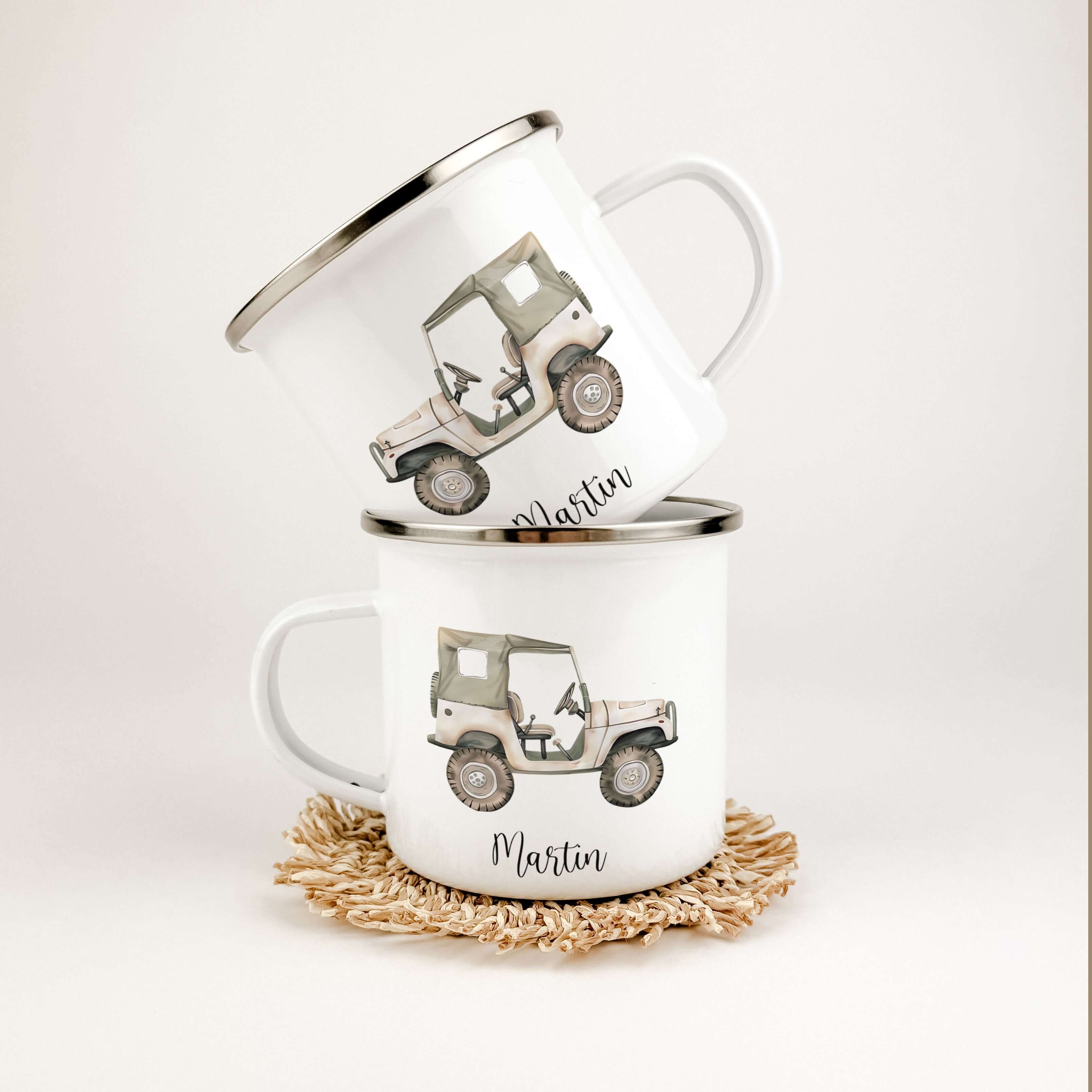 Emaille Tasse Auto-famprints-Emaille Tasse-Die personalisierte Emaille Tasse "Auto" ist das ideale Geschenk für Kinder zur Einschulung, Taufe oder Ostern. Mit ihrem einzigartigen Design eines kleinen Geländewagens in Aquarell Optik wird sie von uns mit Li