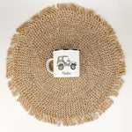 Emaille Tasse Auto-famprints-Emaille Tasse-Die personalisierte Emaille Tasse "Auto" ist das ideale Geschenk für Kinder zur Einschulung, Taufe oder Ostern. Mit ihrem einzigartigen Design eines kleinen Geländewagens in Aquarell Optik wird sie von uns mit Li