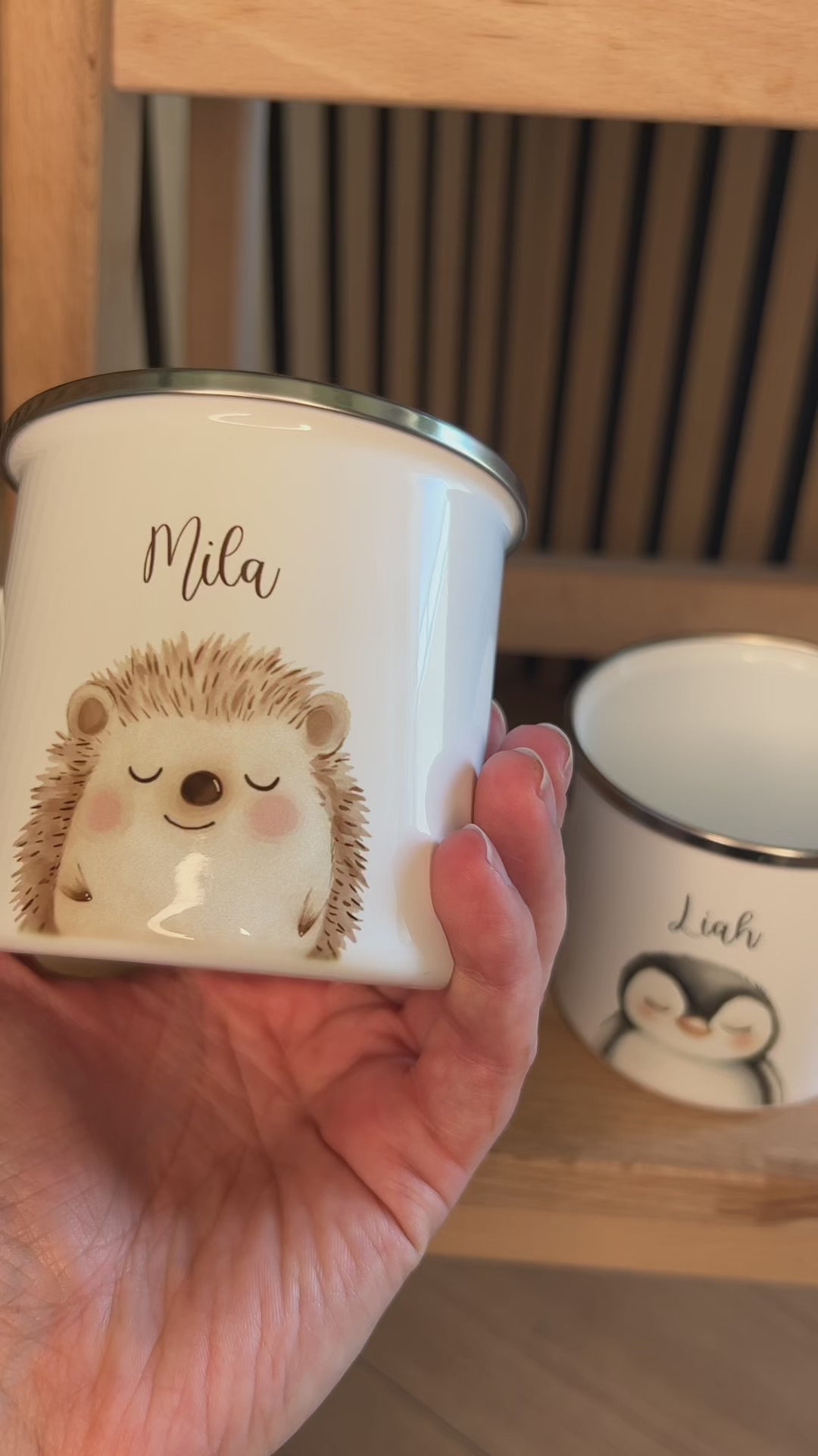 famprints-emaille-tasse-bagger-personalisiert-video