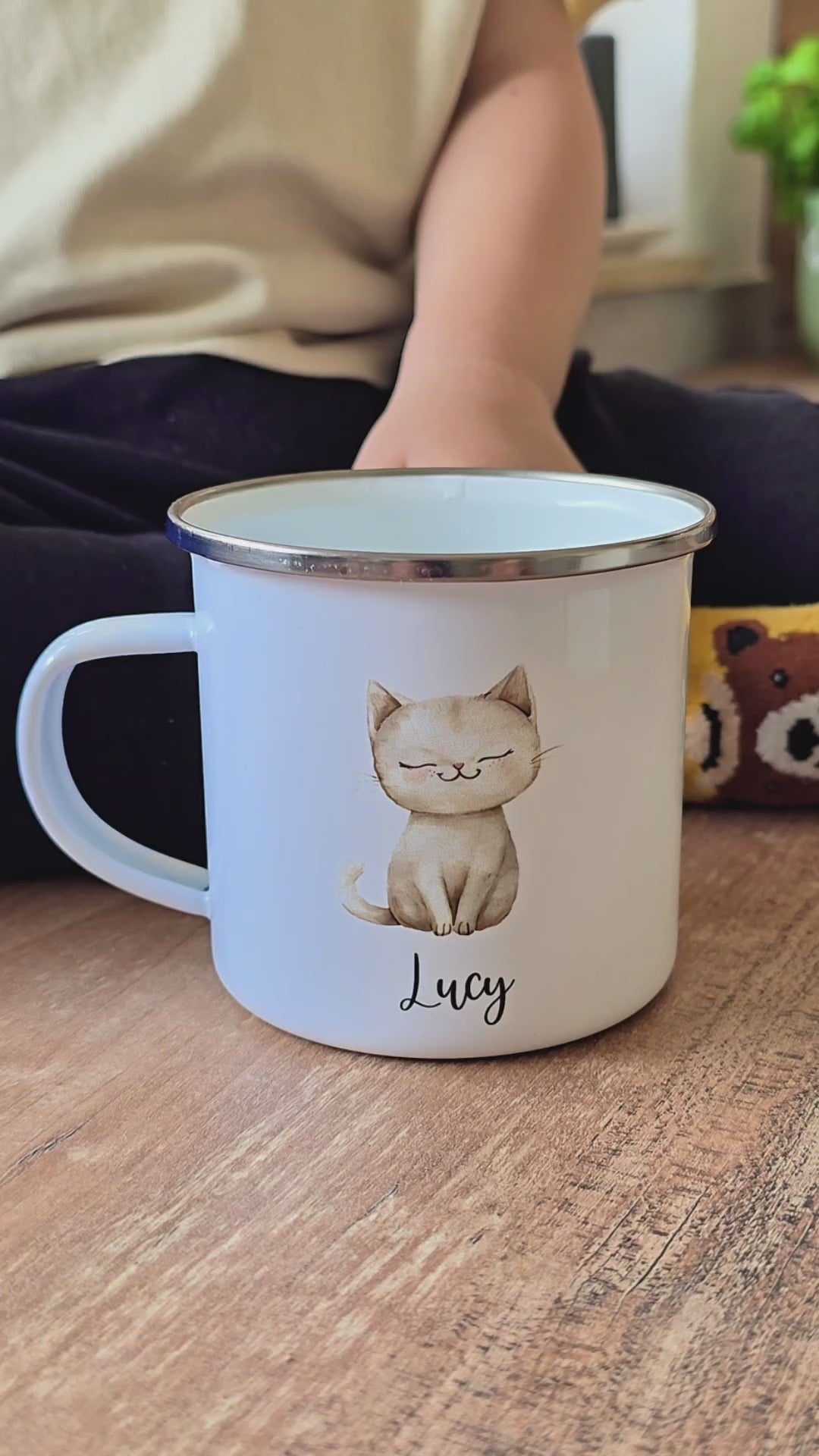famprints-emaille-tasse-katze-tasse-personalisiert-video