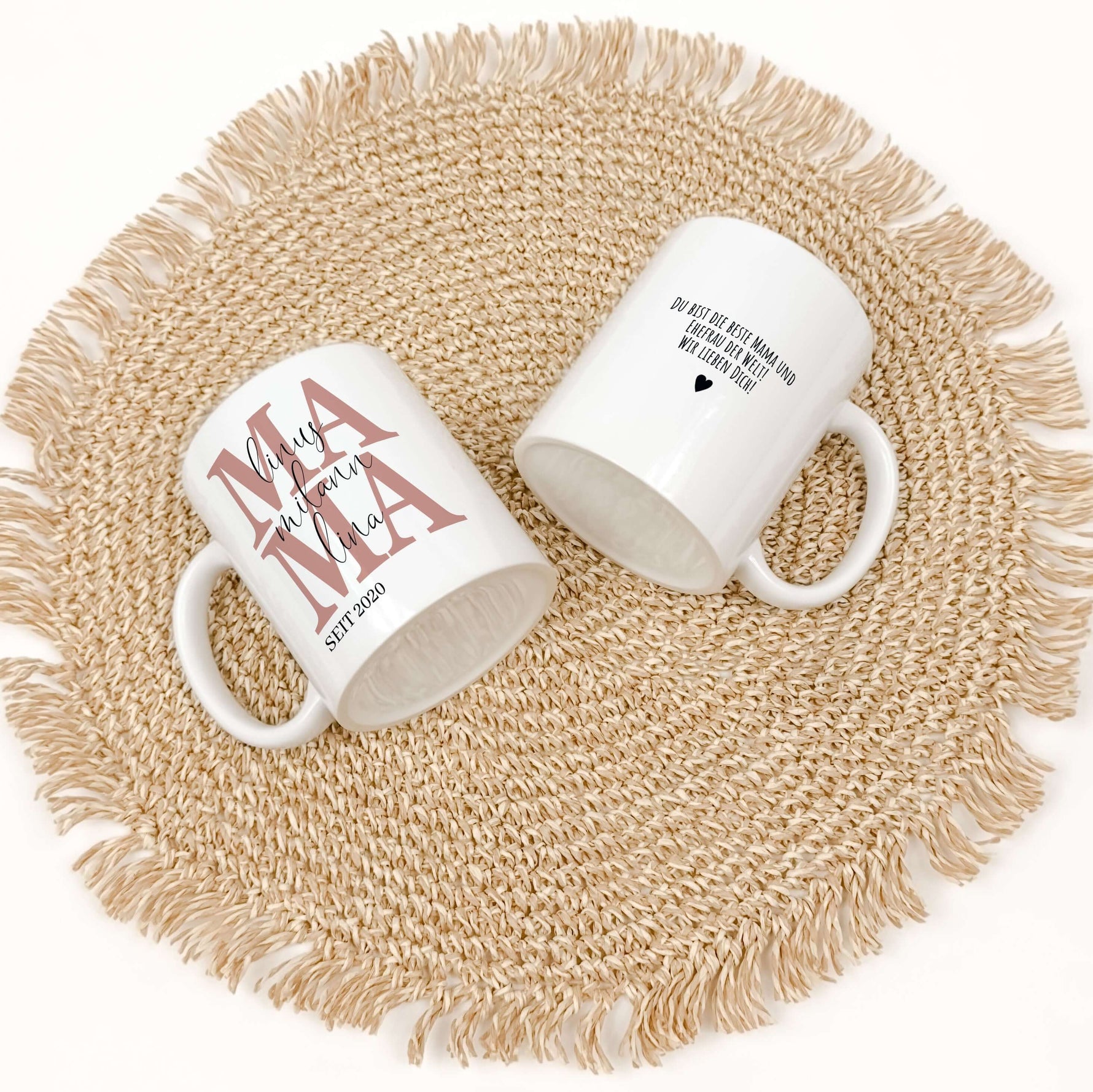 Tasse Mama seit-famprints-Keramik Tasse-Entdecke die perfekte Tasse für jede Mama – ein liebevolles Geschenk, das Freude und Emotionen vereint. Mit der personalisierten Keramik Tasse „Mama seit“ bringst du nicht nur ein Lächeln auf ihr Gesicht, sondern sc