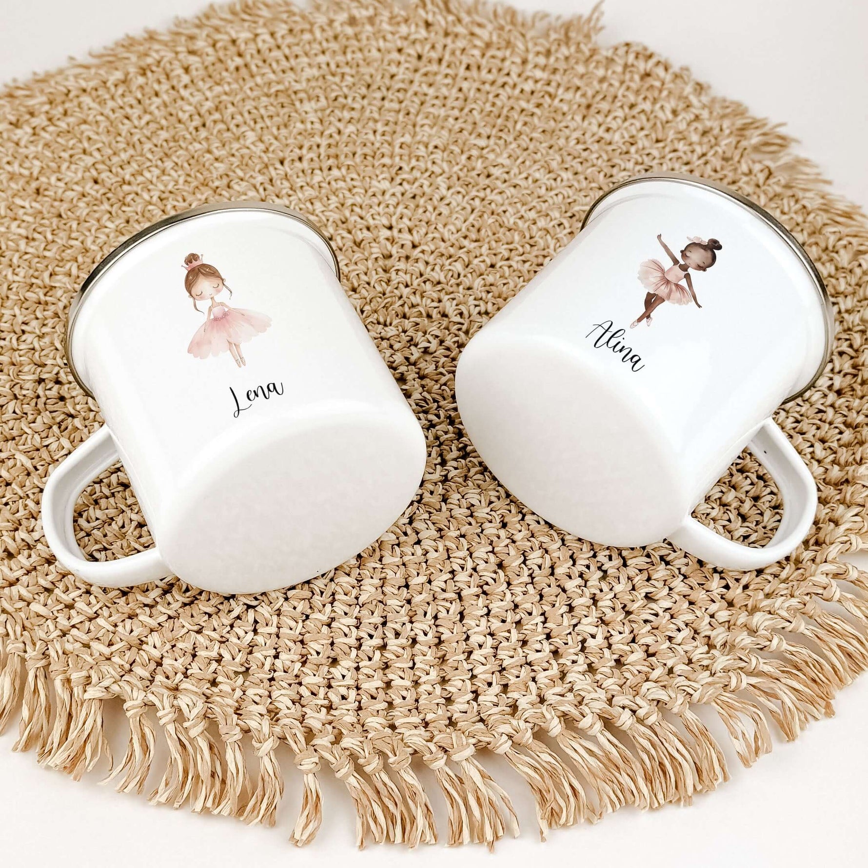 Emaille Tasse Ballerina-famprints-Emaille Tasse-Die Emaille Tasse Ballerina ist das perfekte Geschenk für kleine Mädchen! Personalisiert mit ihrem Namen und bedruckt mit einer süßen Ballerina in Aquarell Optik, begeistert sie nicht nur durch ihr einzigart