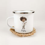 Emaille Tasse Tierärztin-famprints-Emaille Tasse-Entdecke die perfekte Emaille Tasse Tierärztin für kleine Tierärzte in spe! Diese wundervolle Emaille Tasse personalisiert mit deinem Namen sorgt nicht nur für strahlende Kinderaugen, sondern vermittelt auc