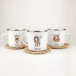 Emaille Tasse Wikingerin-famprints-Emaille Tasse-Verliebe dich in unsere Emaille Tasse Wikingerin, die nicht nur durch ihr einzigartiges Design besticht, sondern auch durch ihre Funktionalität. Diese Emaille Tasse personalisiert bringt nicht nur Freude in